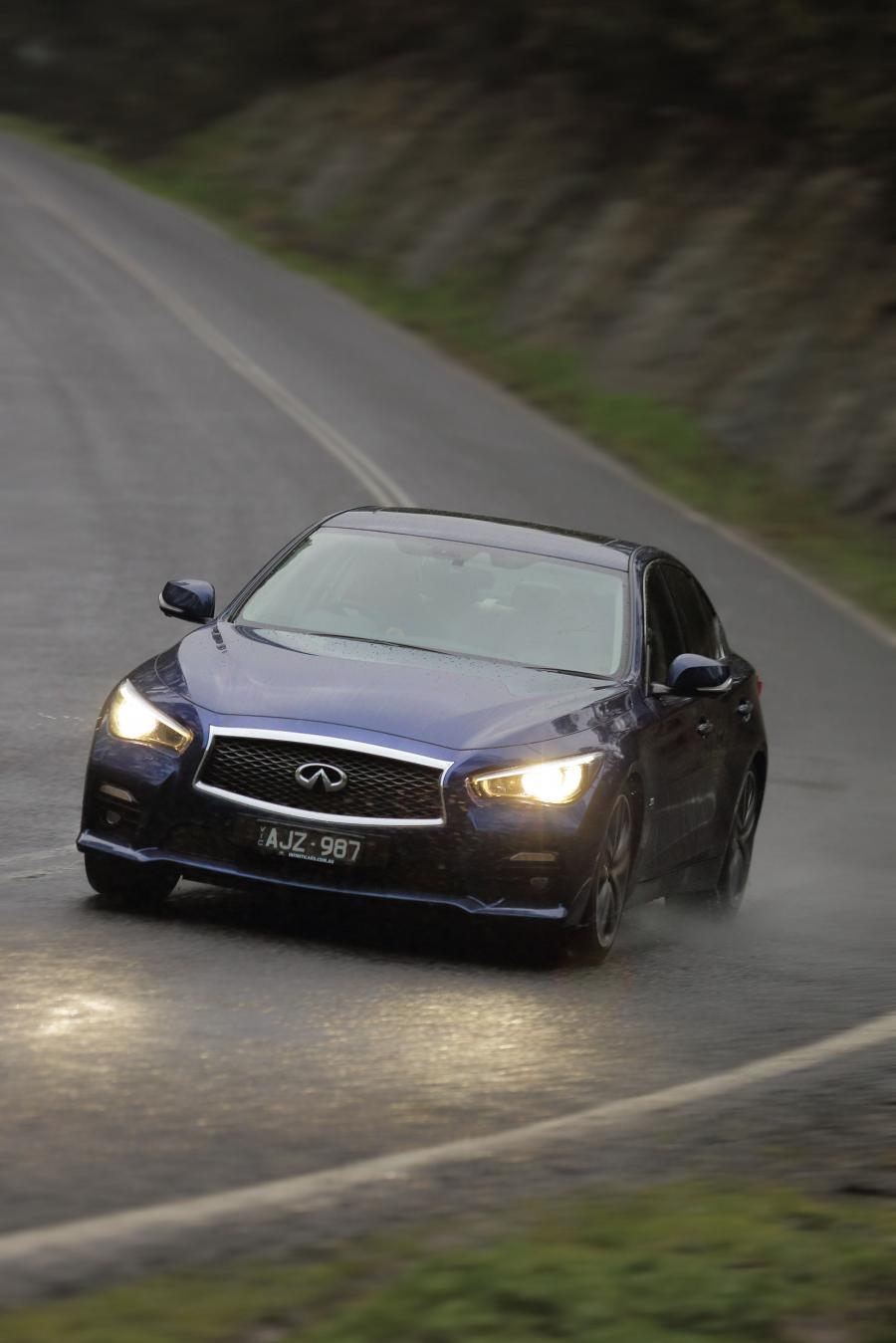  Infiniti Q50S 3.0t 2016 года  (AU) (фото 17 из 22)